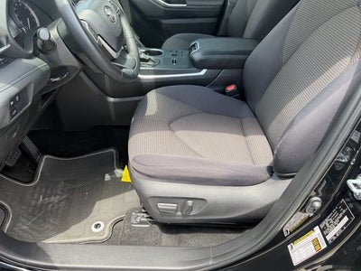 2025 Toyota Highlander LE