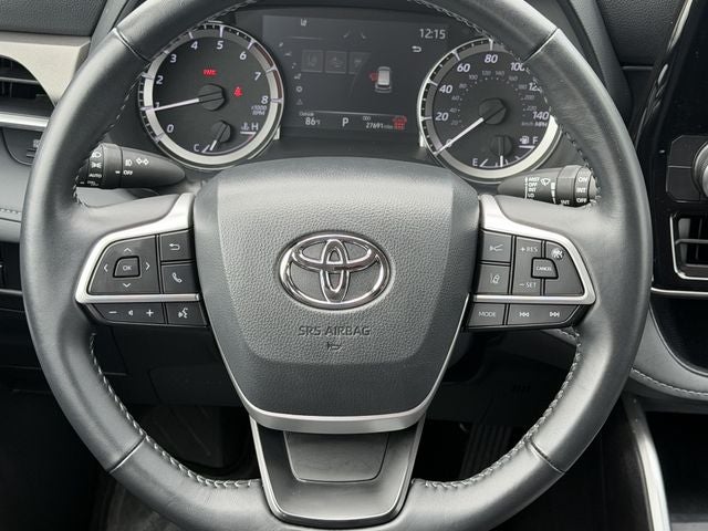 2025 Toyota Highlander LE