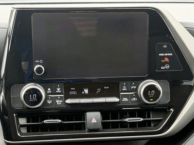 2025 Toyota Highlander LE