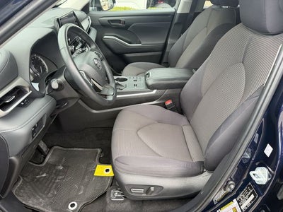 2025 Toyota Highlander LE