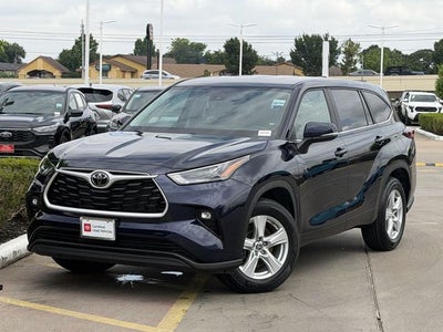 2025 Toyota Highlander LE