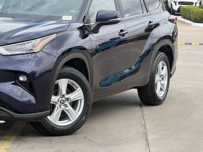 2025 Toyota Highlander LE