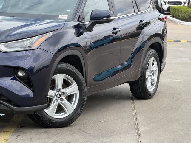 2025 Toyota Highlander LE
