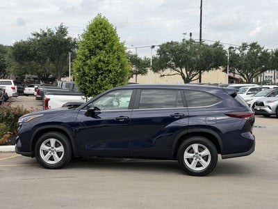 2025 Toyota Highlander LE