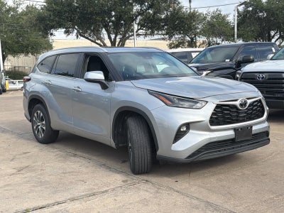 2025 Toyota Highlander XLE