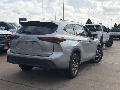 2025 Toyota Highlander XLE