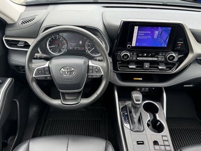 2024 Toyota HIGHLANDER XLE