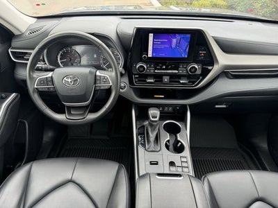 2024 Toyota HIGHLANDER XLE