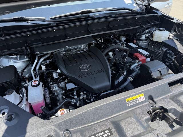 2025 Toyota HIGHLANDER LE