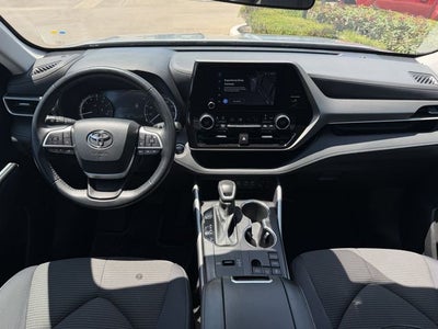 2025 Toyota HIGHLANDER LE