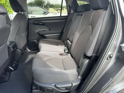 2025 Toyota Highlander LE