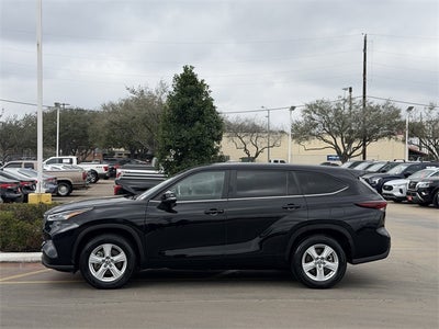 2024 Toyota HIGHLANDER LE