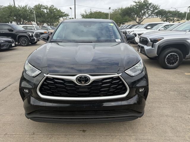 2025 Toyota HIGHLANDER LE