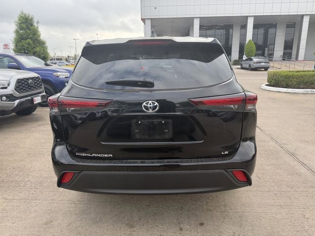 2025 Toyota HIGHLANDER LE