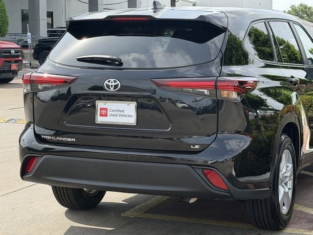 2025 Toyota HIGHLANDER LE