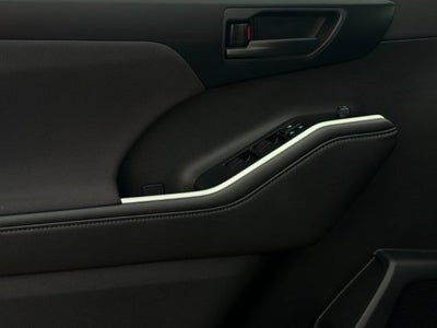 2025 Toyota Highlander LE