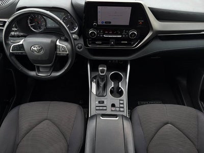 2025 Toyota Highlander LE
