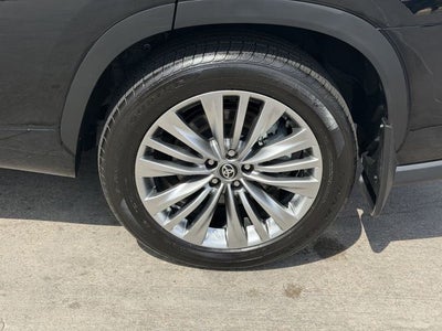 2025 Toyota HIGHLANDER Platinum