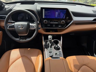 2025 Toyota HIGHLANDER Platinum