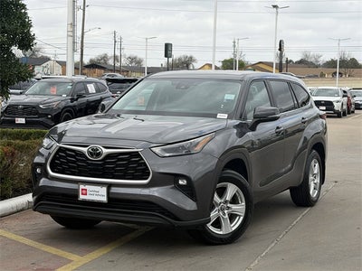 2024 Toyota HIGHLANDER LE