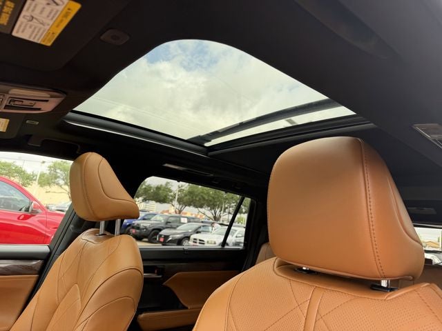 2025 Toyota HIGHLANDER Platinum