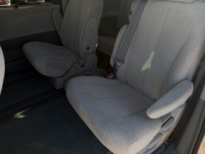 2012 Toyota SIENNA LE 3.5L LE 8 Passenger