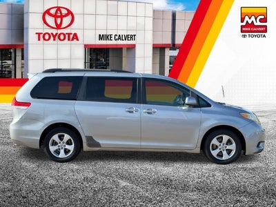 2012 Toyota SIENNA LE 3.5L LE 8 Passenger