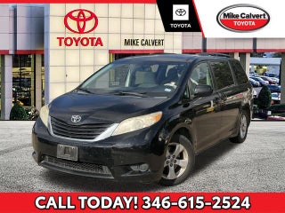 2013 Toyota SIENNA LE 3.5L LE 8 Passenger
