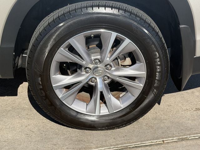 2015 Toyota HIGHLANDER XLE V6