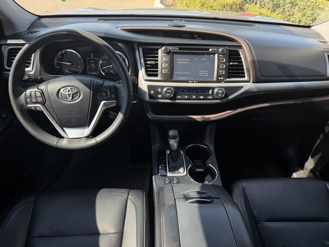 2015 Toyota HIGHLANDER XLE V6