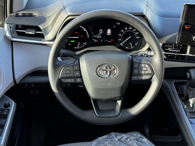 2026 Toyota Sienna LE