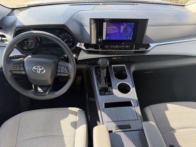 2025 Toyota SIENNA LE LE 8 Passenger