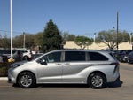2025 Toyota SIENNA LE LE 8 Passenger