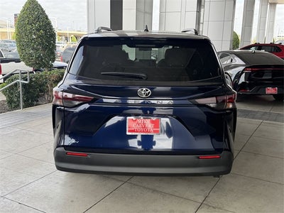 2026 Toyota Sienna LE