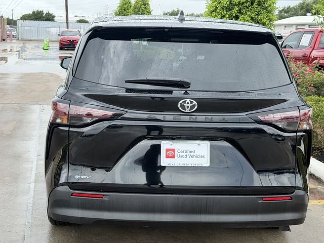 2026 Toyota Sienna LE 8 Passenger