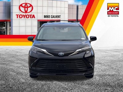 2024 Toyota Sienna LE 8 Passenger