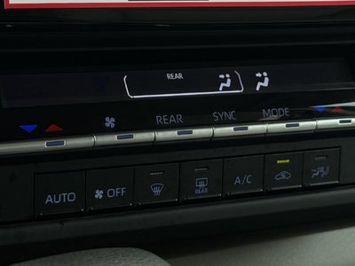 2024 Toyota Sienna LE 8 Passenger