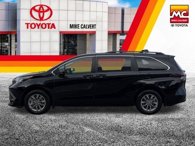 2024 Toyota Sienna LE 8 Passenger