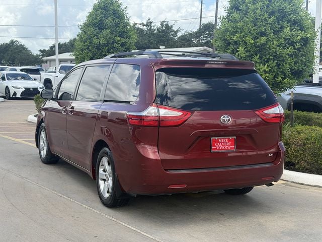 2017 Toyota Sienna LE 8 Passenger