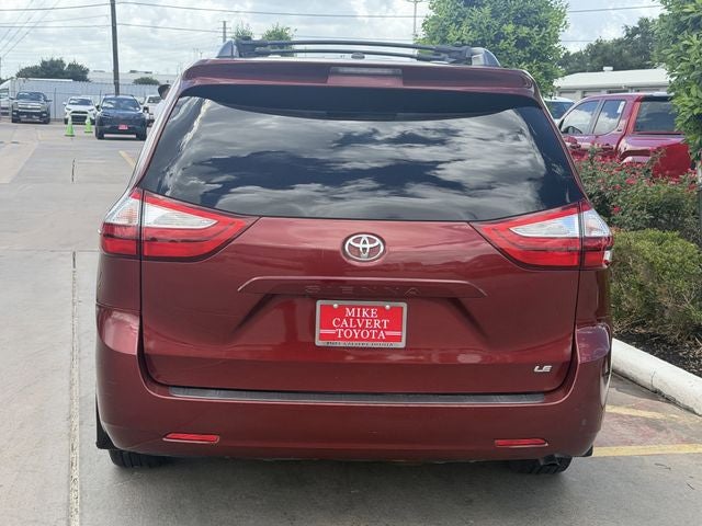 2017 Toyota Sienna LE 8 Passenger