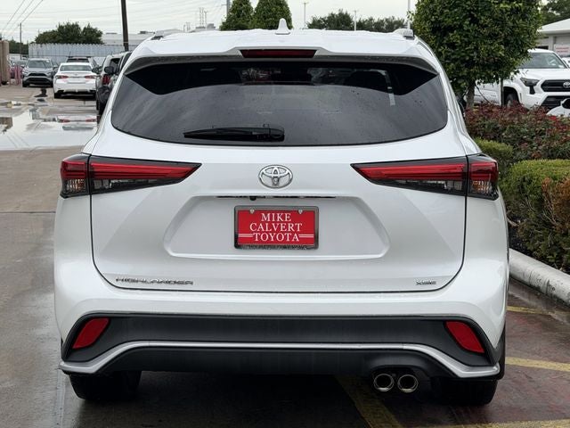 2022 Toyota HIGHLANDER XSE