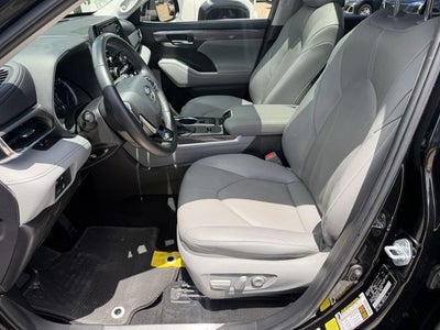 2022 Toyota Highlander Hybrid Limited