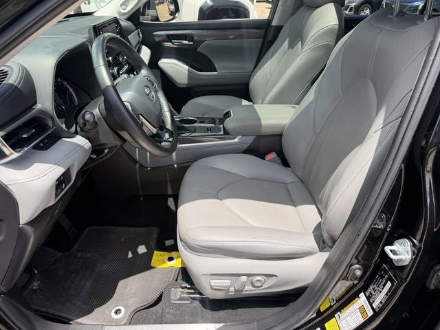 2022 Toyota Highlander Hybrid Limited