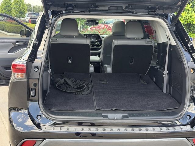 2022 Toyota Highlander Hybrid Limited