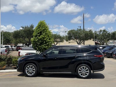 2022 Toyota Highlander Hybrid Limited