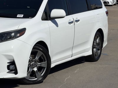 2020 Toyota SIENNA SE 3.5L SE 8 Passenger