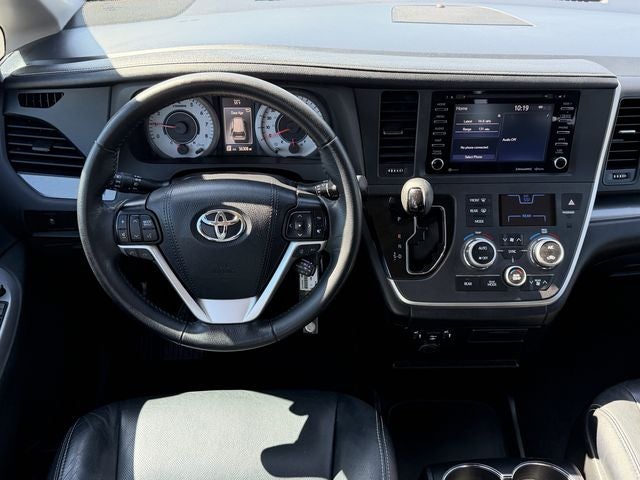 2020 Toyota SIENNA SE 3.5L SE 8 Passenger
