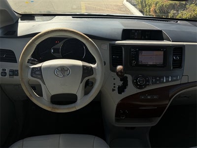 2012 Toyota SIENNA XLE 3.5L XLE 8 Passenger