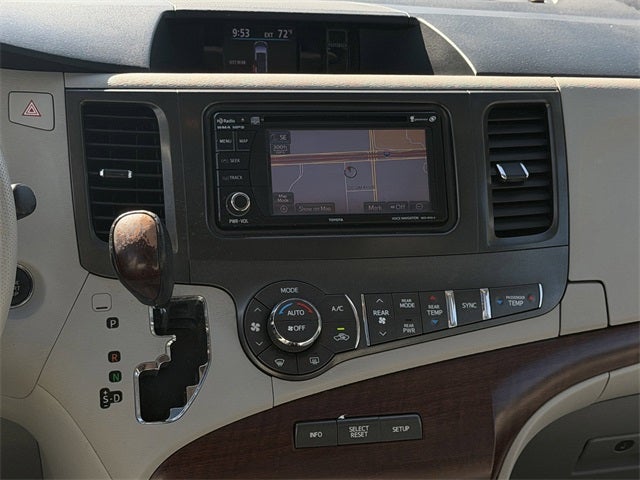 2012 Toyota SIENNA XLE 3.5L XLE 8 Passenger