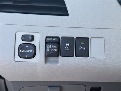 2012 Toyota SIENNA XLE 3.5L XLE 8 Passenger